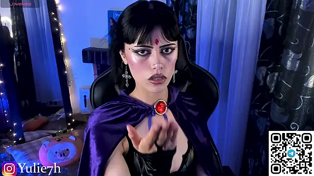  Jessy Moon  online show from July 17, 2026, 11:35 pm