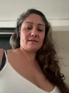 gabiTetas online show from April 3, 2026, 9:10 pm