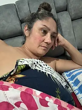 gabiTetas online show from October 8, 2025, 8:20 pm