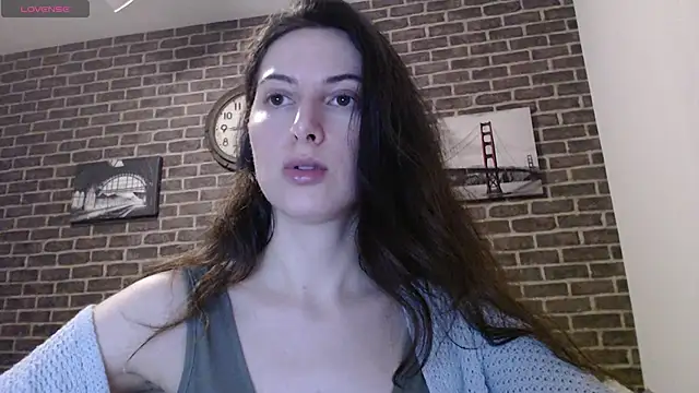  Hot Lady  online show from March 4, 2025, 10:27 pm