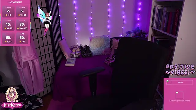 Snapshot of JustKerry chatting on October 24, 2025, 8:35 am JustKerry online show from October 24, 2025, 8:35 am