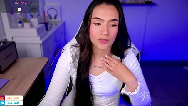 ImLui lu online show from November 6, 2025, 11:20 pm