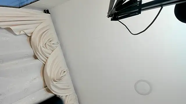 sarita loven online show from March 13, 2026, 5:01 am