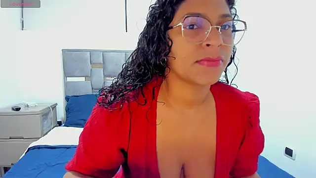 Snapshot of iriss_25 chatting on November 9, 2025, 10:52 am iriss 25 online show from November 9, 2025, 10:52 am