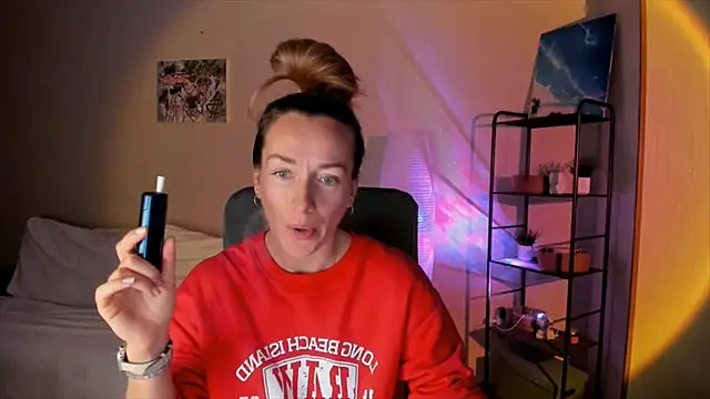 RebeccaMartinez online show from October 12, 2025, 8:59 am