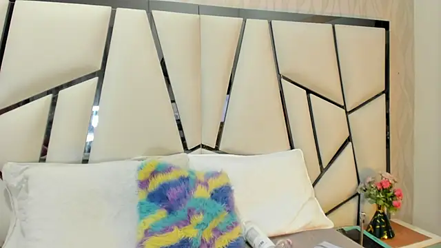 kimberly7  online show from October 9, 2025, 11:44 am