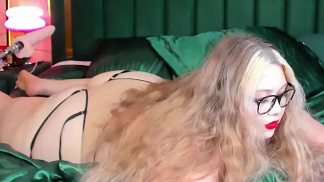 rosal1a online show from April 6, 2026, 11:28 pm