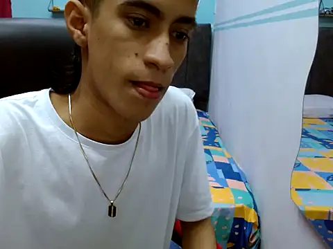 Snapshot of Angelstripboy chatting on December 4, 2024, 1:19 am Angelstripboy online show from December 4, 2024, 1:19 am