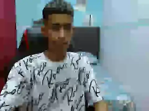 Snapshot of Angelstripboy chatting on October 6, 2025, 11:05 pm Angelstripboy online show from October 6, 2025, 11:05 pm