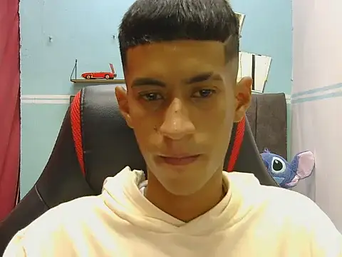 Snapshot of Angelstripboy chatting on May 27, 2026, 6:37 pm Angelstripboy online show from May 27, 2026, 6:37 pm