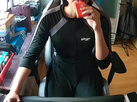 swimsuitloves online show from April 23, 2026, 4:08 am