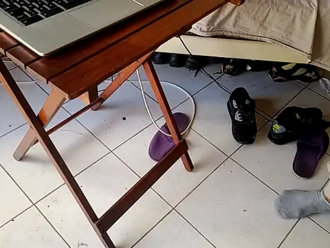 Snapshot of xcbfg chatting on October 8, 2025, 1:23 pm xcbfg online show from October 8, 2025, 1:23 pm