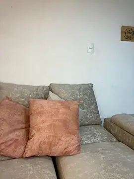 Liamiler01  online show from November 13, 2025, 12:53 pm