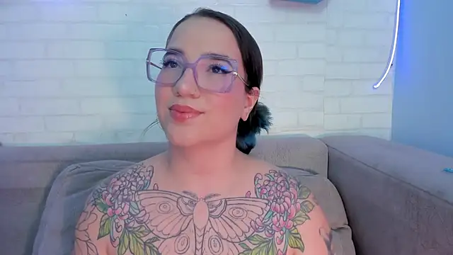 Snapshot of DEVA_BLUE_ chatting on January 17, 2025, 4:49 am DEVA BLUE online show from January 17, 2025, 4:49 am