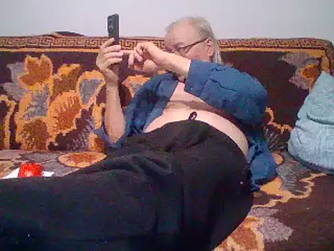 cumloverboyxx69 online show from February 20, 2025, 7:41 pm
