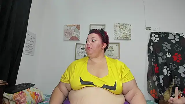 Snapshot of MANDY_GIRL_BBW chatting on November 4, 2025, 8:51 am MANDY GIRL BBW online show from November 4, 2025, 8:51 am