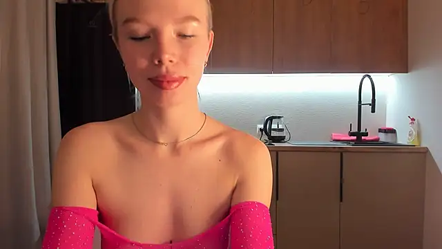 Olivia Bells online show from December 25, 2024, 9:22 pm