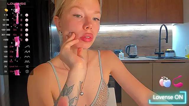 Olivia Bells online show from September 9, 2025, 10:30 pm