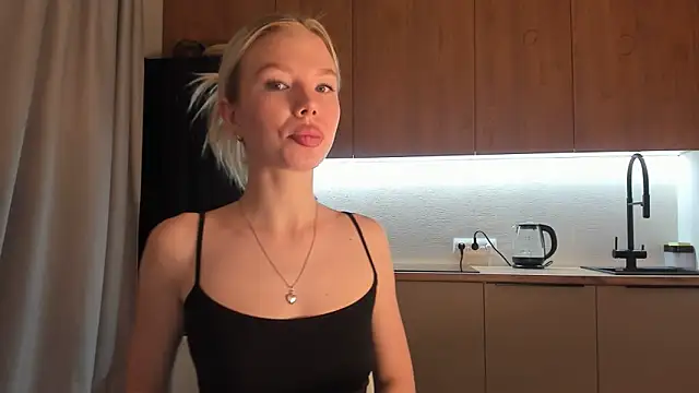 Olivia Bells online show from January 14, 2025, 10:02 pm