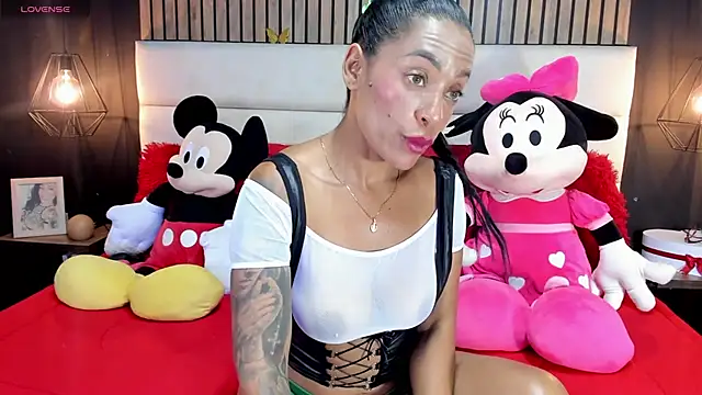 NiicolleMiller online show from March 18, 2025, 5:12 am