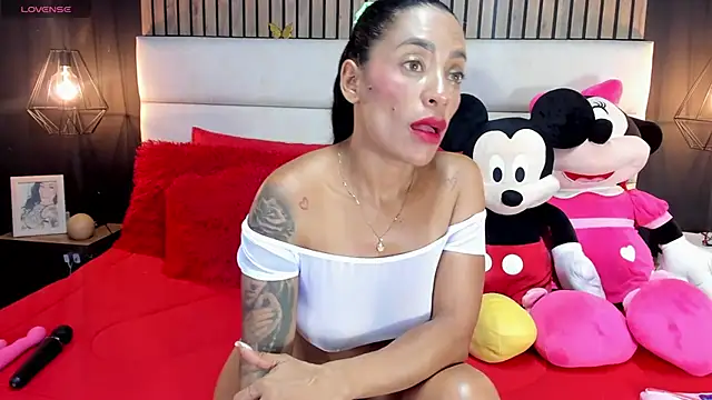 NiicolleMiller online show from March 18, 2025, 8:17 am