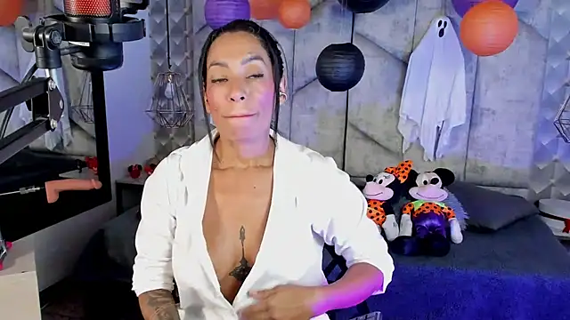 NiicolleMiller online show from October 24, 2025, 12:31 am