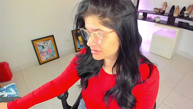 Snapshot of BellaFlaming chatting on April 24, 2026, 11:01 am BellaFlaming online show from April 24, 2026, 11:01 am
