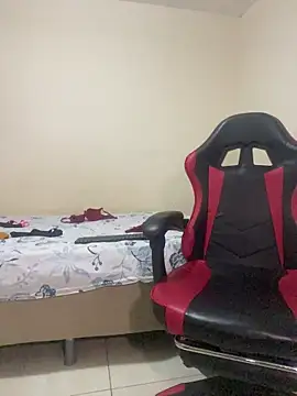 Snapshot of -Marivalda- chatting on January 7, 2026, 8:58 pm -Marivalda- online show from January 7, 2026, 8:58 pm