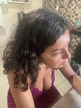 Snapshot of -Marivalda- chatting on December 4, 2025, 9:08 am -Marivalda- online show from December 4, 2025, 9:08 am