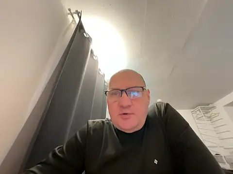 Snapshot of vanjbi45 chatting on February 5, 2026, 6:42 am vanjbi45 online show from February 5, 2026, 6:42 am