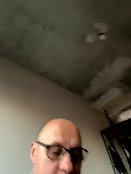 Snapshot of vanjbi45 chatting on October 12, 2025, 6:04 am vanjbi45 online show from October 12, 2025, 6:04 am