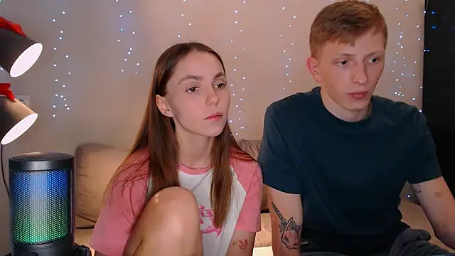 juliaanddima online show from February 21, 2025, 9:22 pm
