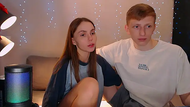juliaanddima online show from February 27, 2025, 11:59 pm
