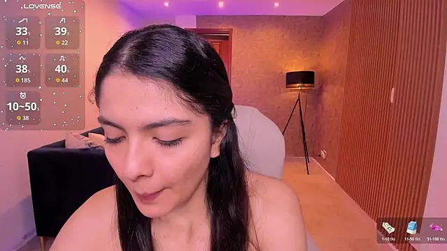 Snapshot of miiaa_evans chatting on October 22, 2025, 10:47 am miiaa evans online show from October 22, 2025, 10:47 am