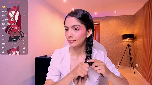 Snapshot of miiaa_evans chatting on October 9, 2025, 11:11 am miiaa evans online show from October 9, 2025, 11:11 am