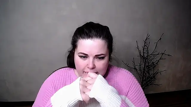 Emily Mo online show from November 19, 2025, 6:35 am