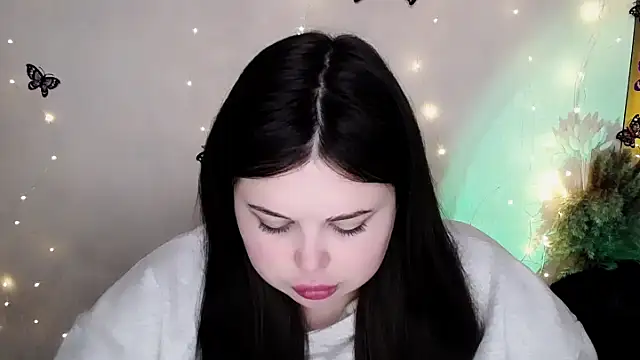 Snapshot of Emily_Mo chatting on February 8, 2026, 6:55 am Emily Mo online show from February 8, 2026, 6:55 am