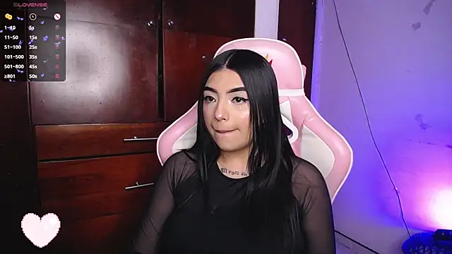 eva six online show from November 18, 2025, 11:15 pm