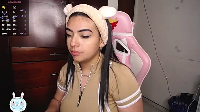 eva six online show from September 15, 2025, 9:37 pm