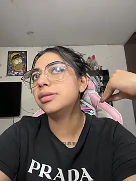 eva six online show from November 29, 2025, 12:44 am