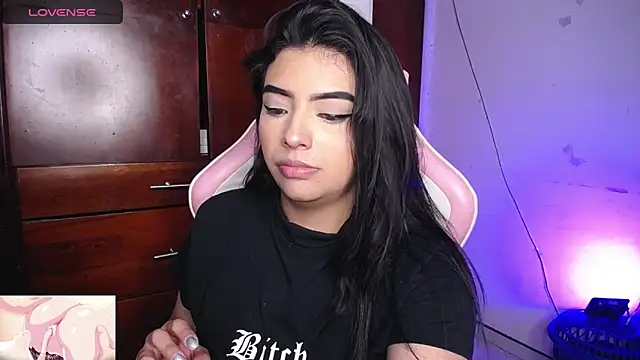 eva six online show from November 30, 2025, 6:52 pm