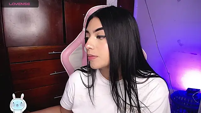 eva six online show from November 6, 2025, 12:25 am