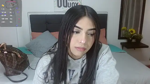 eva six online show from October 8, 2025, 7:25 pm