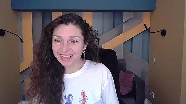 EllaLong online show from October 5, 2025, 11:34 am