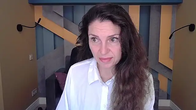 EllaLong online show from October 8, 2025, 11:34 am