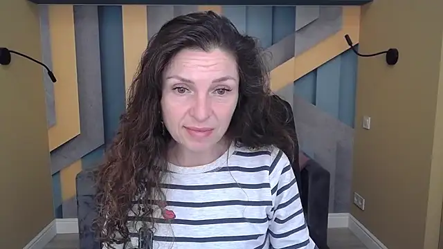 EllaLong online show from October 30, 2025, 12:36 pm