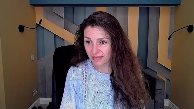 EllaLong online show from October 24, 2025, 11:42 am