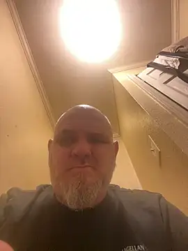 Snapshot of mrscum4u chatting on December 6, 2024, 2:18 am mrscum4u online show from December 6, 2024, 2:18 am