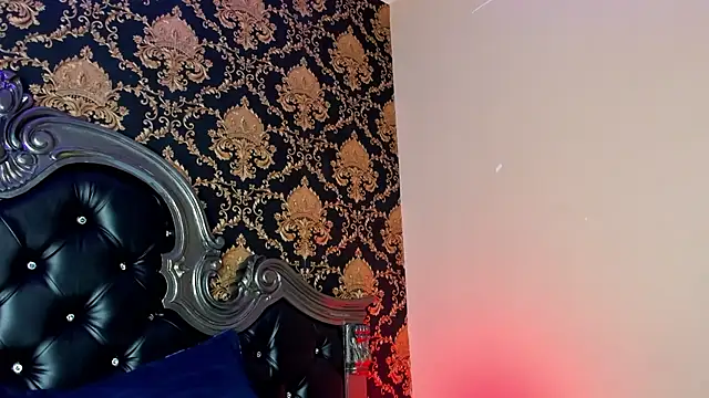 NaiaGils online show from February 7, 2026, 12:24 pm