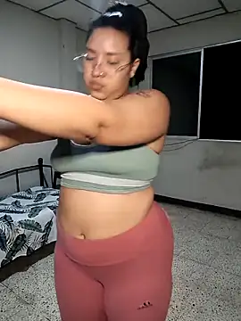 DanelyLopez online show from December 5, 2025, 2:32 am